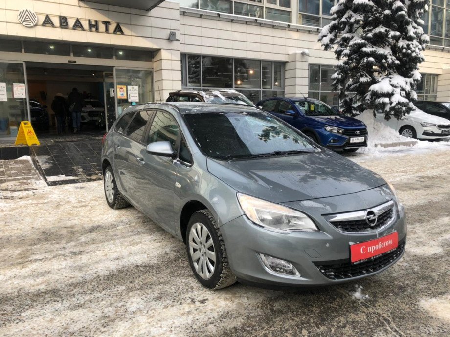 Opel Astra 2012