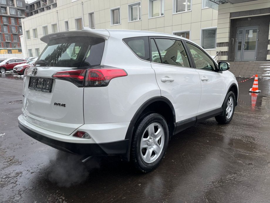 Toyota RAV4 2017