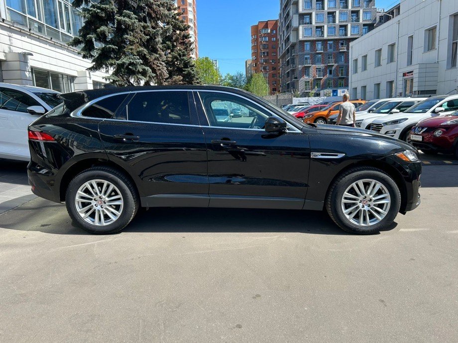 Jaguar F-PACE 2019