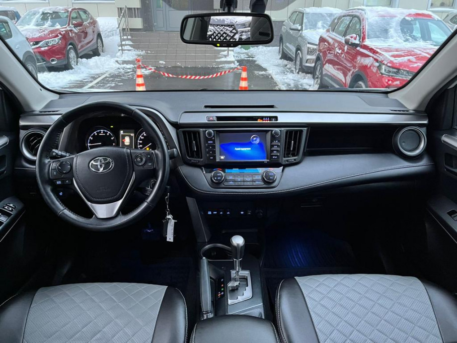 Toyota RAV4 2017