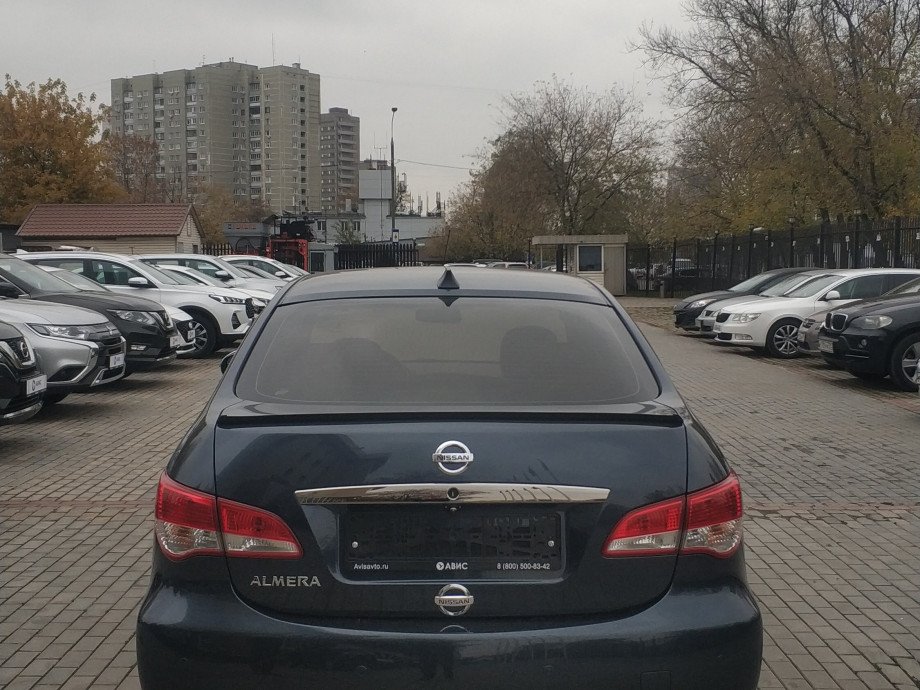 Nissan Almera 2015