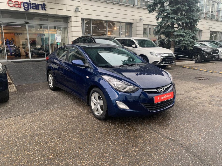 Hyundai Elantra 2012