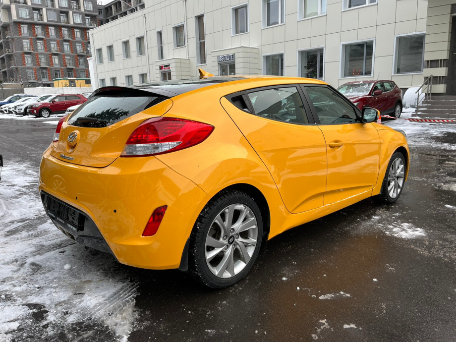 Hyundai Veloster 2015