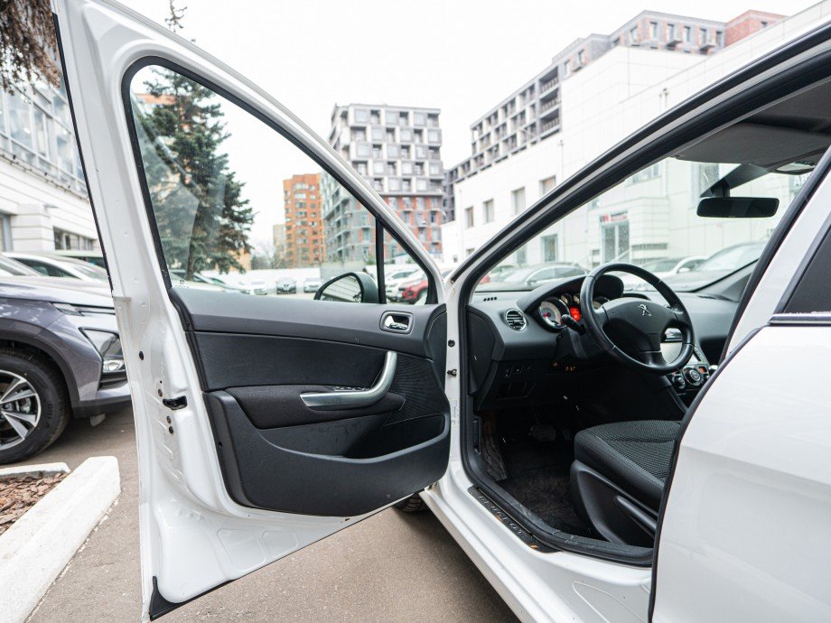 Peugeot 408 2012