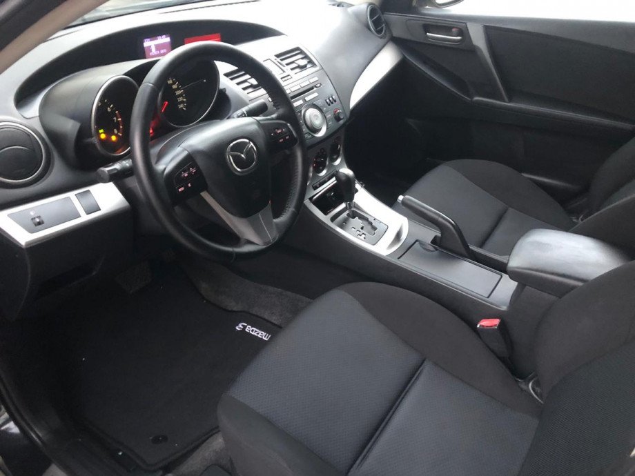 Mazda 3 2011