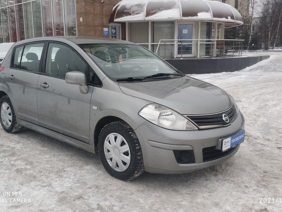 Nissan Tiida 2011