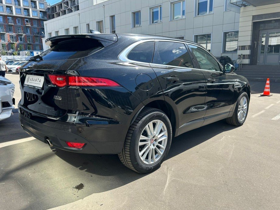 Jaguar F-PACE 2019