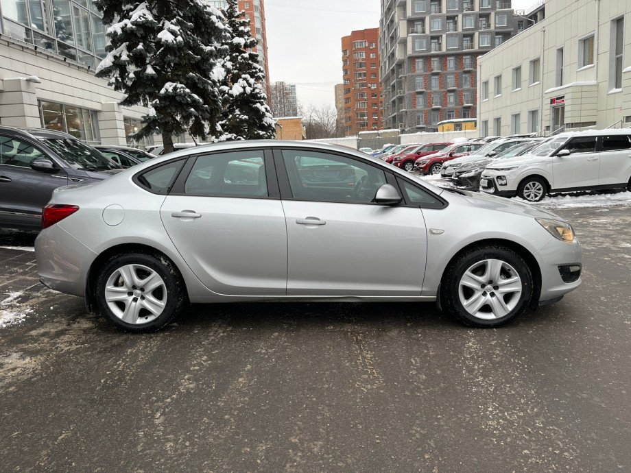 Opel Astra 2013