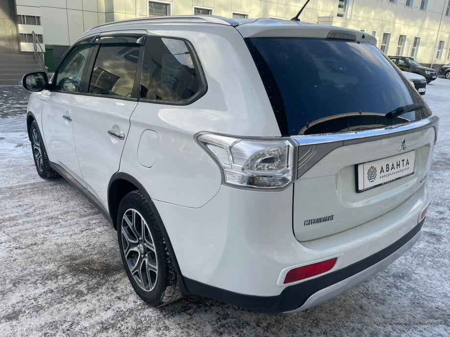 Mitsubishi Outlander 2014