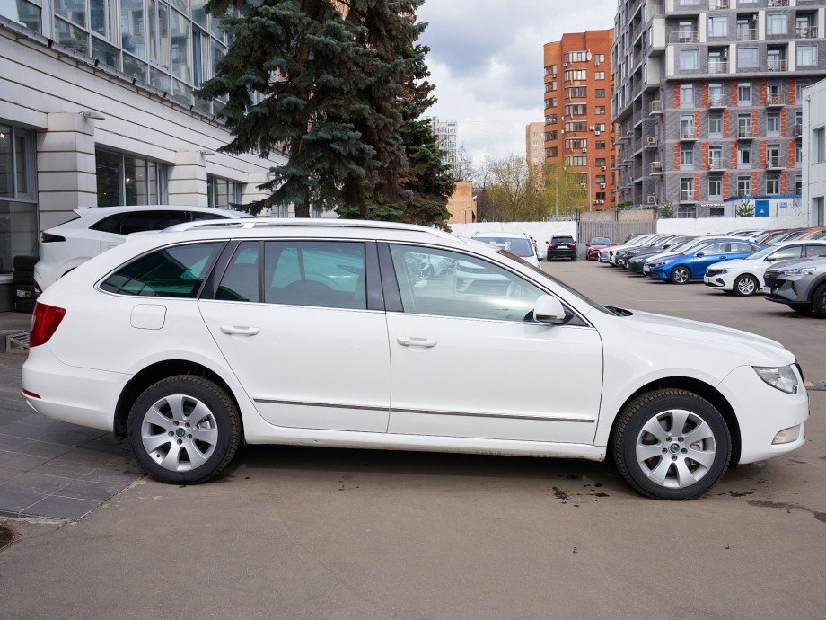 Skoda Superb 2012