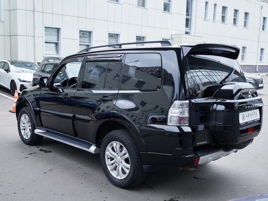 Mitsubishi Pajero 2015