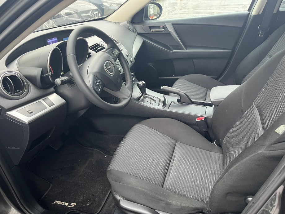 Mazda 3 2012