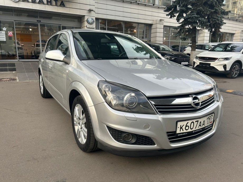 Opel Astra 2010