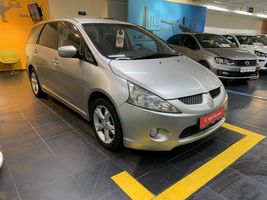 Mitsubishi Grandis 2008