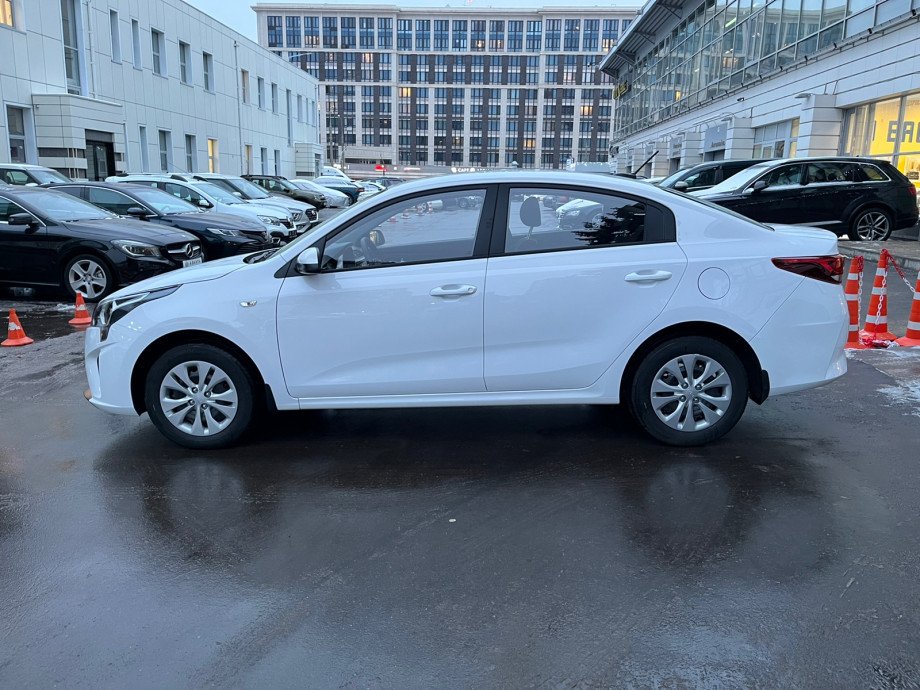 KIA Rio 2021