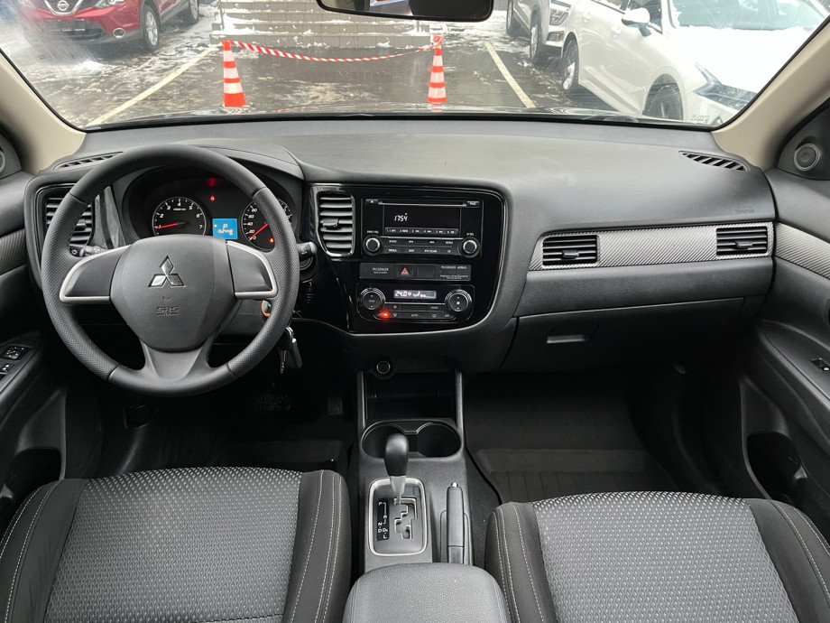 Mitsubishi Outlander 2016