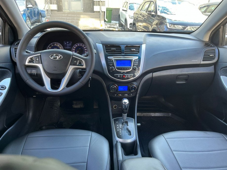 Hyundai Solaris 2012