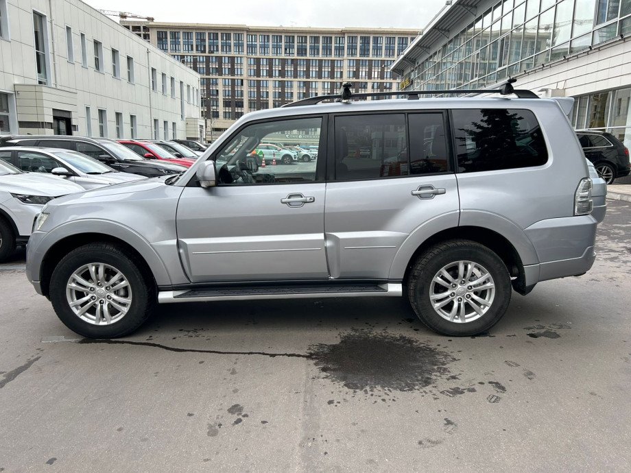 Mitsubishi Pajero 2011