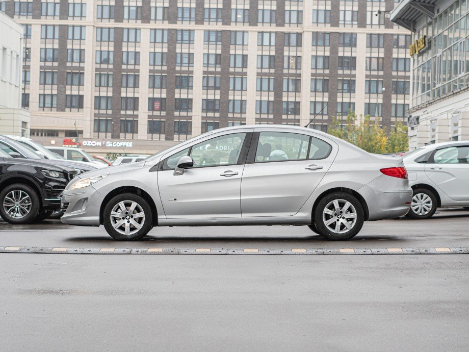 Peugeot 408 2015