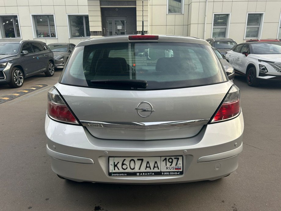 Opel Astra 2010