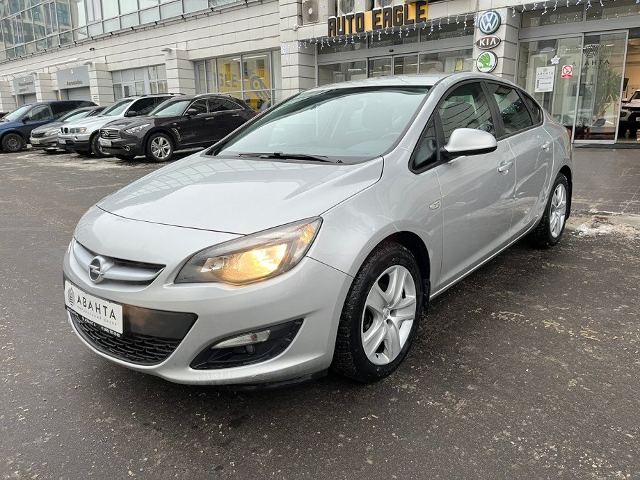 Opel Astra 2013