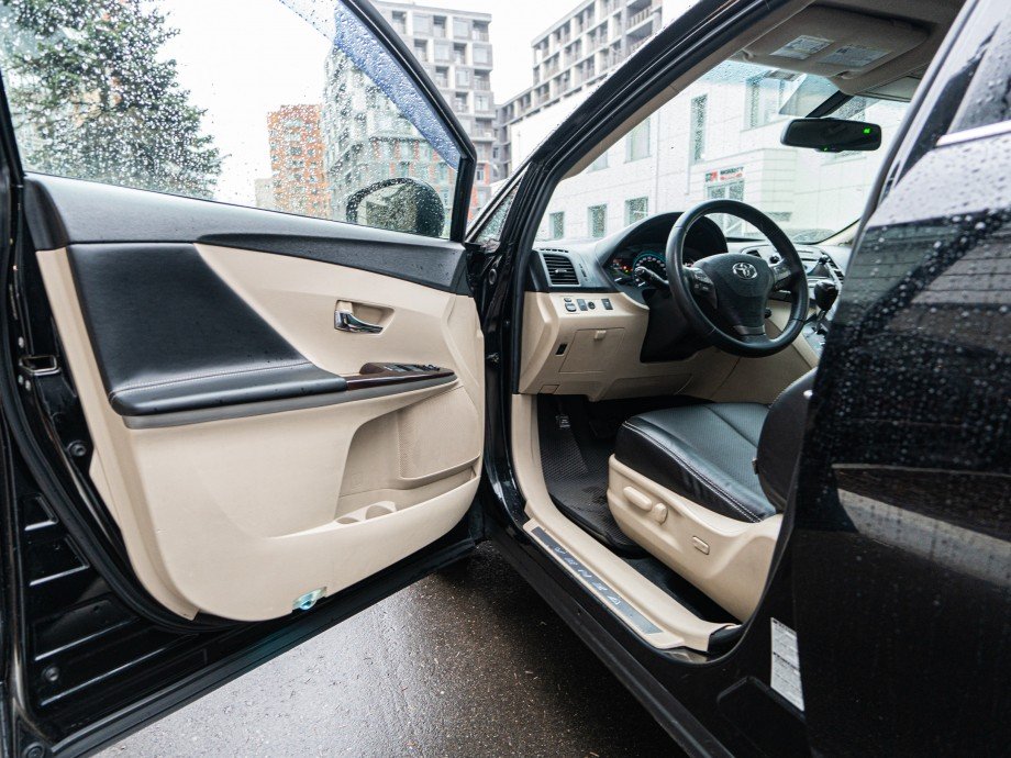 Toyota Venza 2011