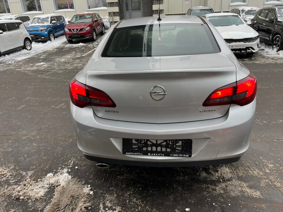 Opel Astra 2013