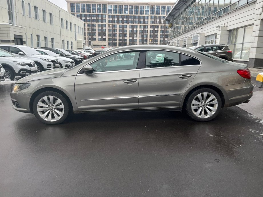 Volkswagen Passat 2011