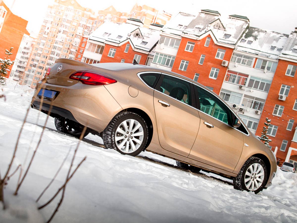 Opel Astra Седан